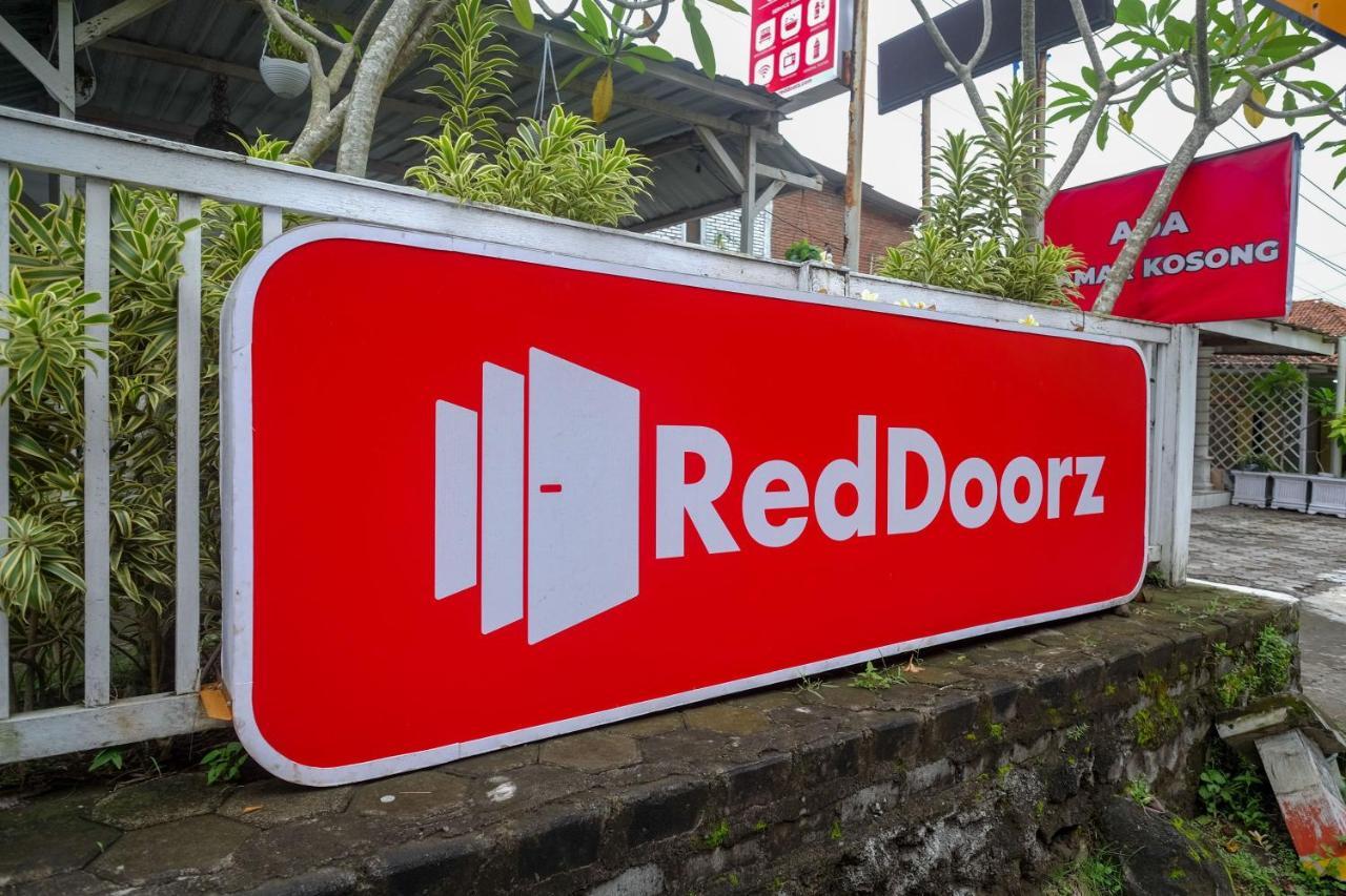 Reddoorz At Paris Ocean Hotell Parangtritis Eksteriør bilde